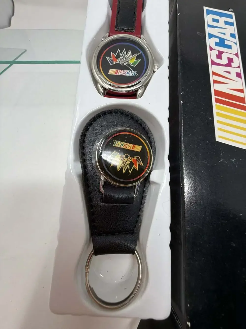 Avon NASCAR Racing Watch and Key Ring Gift Set F69728-1